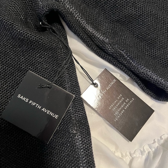 •SAKS FIFTH AVENUE black sweater with tags - Picture 4 of 6